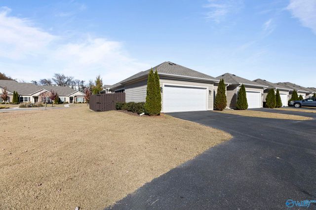 47 Moore Farm Circle NW, Huntsville, AL 35806