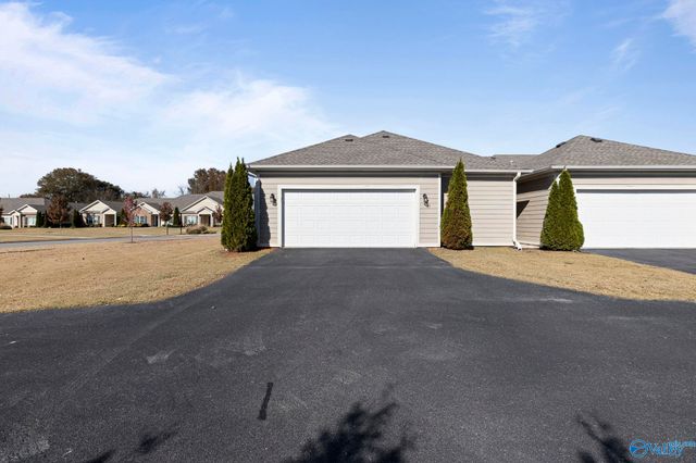 47 Moore Farm Circle NW, Huntsville, AL 35806