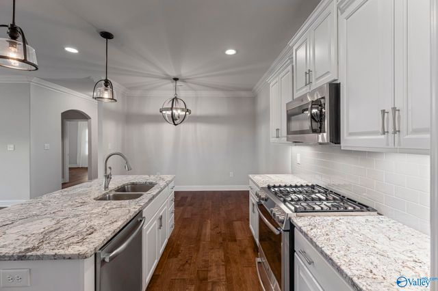 47 Moore Farm Circle NW, Huntsville, AL 35806