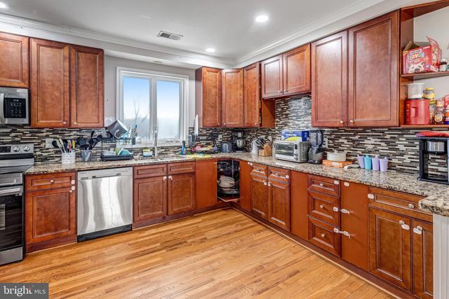 14333 BIRCHDALE AVE, Woodbridge, VA 22193