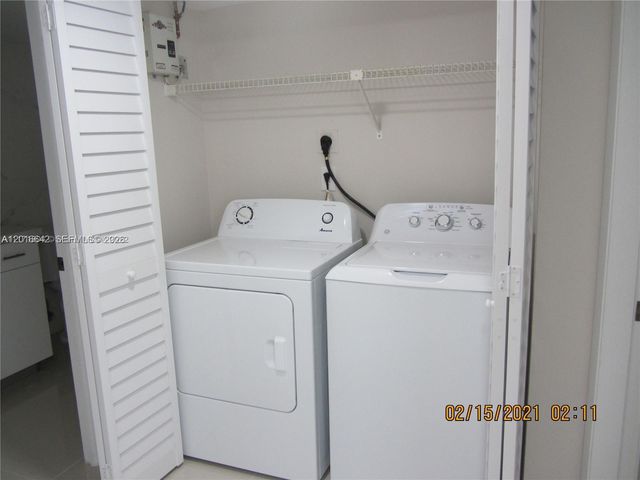 8343 Lake Dr 506, Doral, FL 33166