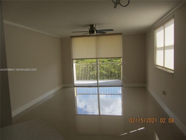 8343 Lake Dr 506, Doral, FL 33166