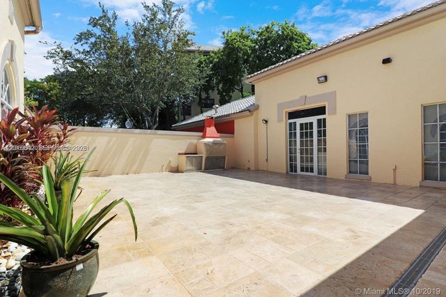 8343 Lake Dr 506, Doral, FL 33166