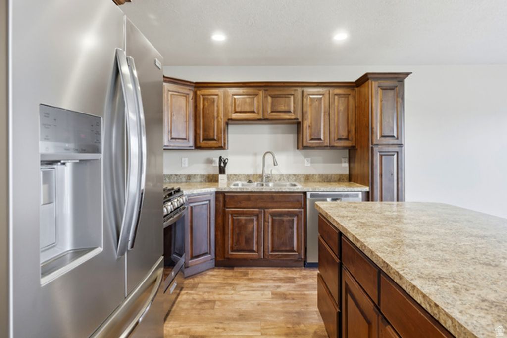 1852 E WHITETAIL DR, Layton, UT 84040 — photo 3