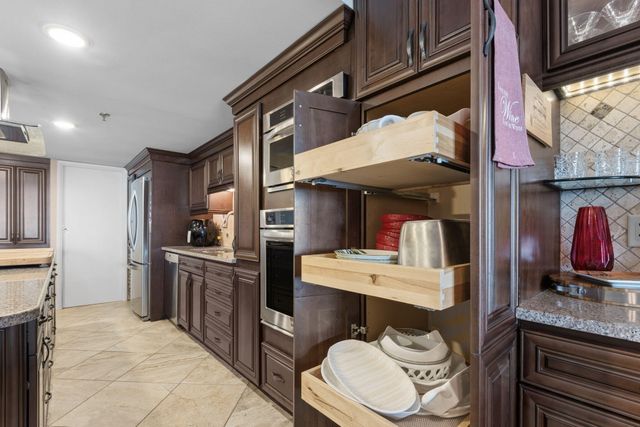 554 Coral Court 505, Fort Walton Beach, FL 32548