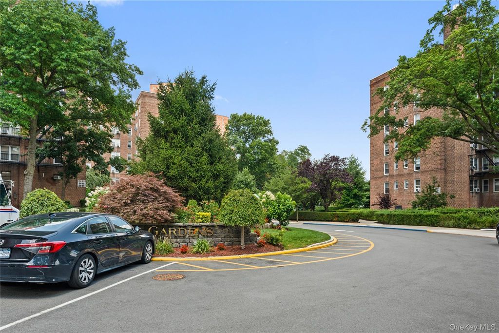 5645 Netherland 6B, Bronx, NY 10471 — photo 2