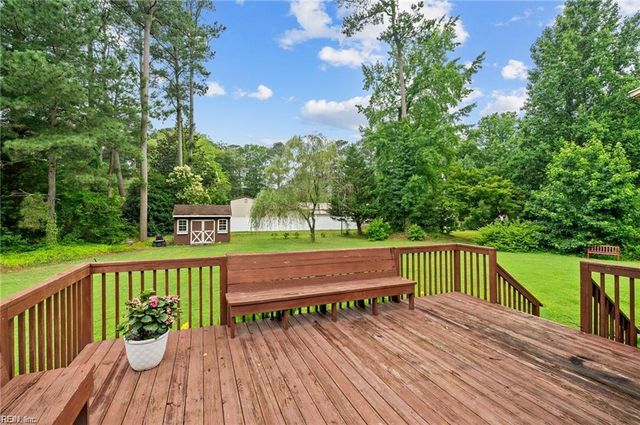 105 Barrister LN, Franklin, VA 23851
