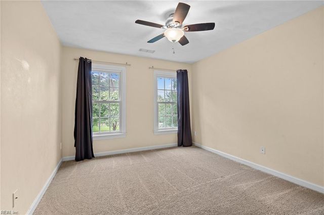 105 Barrister LN, Franklin, VA 23851