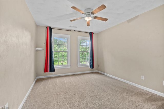 105 Barrister LN, Franklin, VA 23851