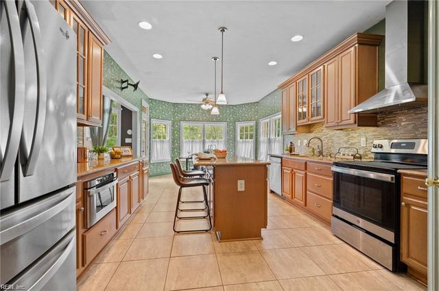 105 Barrister LN, Franklin, VA 23851