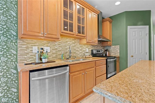 105 Barrister LN, Franklin, VA 23851