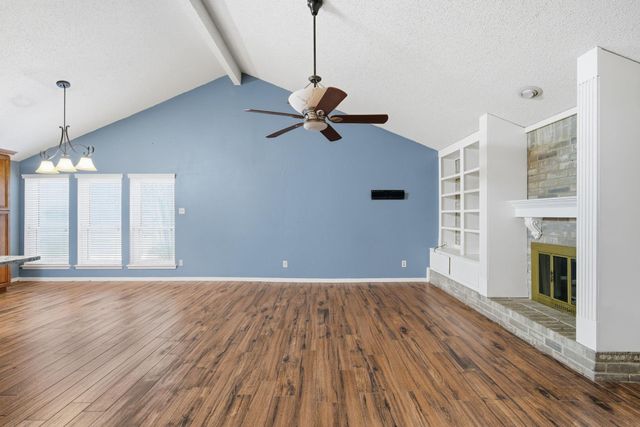 15611 Meadow Village Drive, Houston, TX 77095