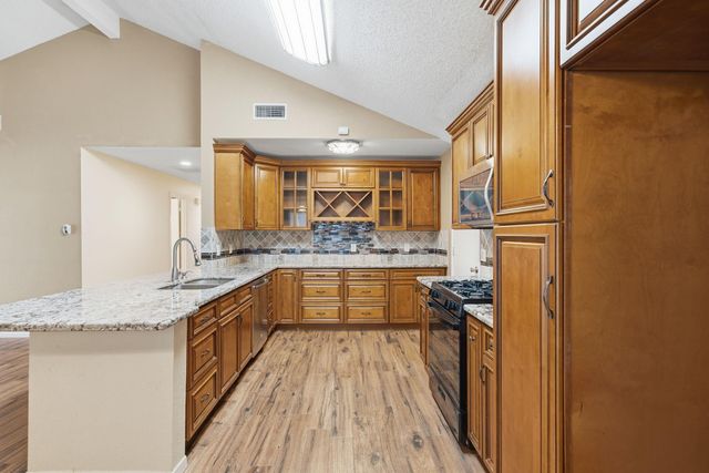 15611 Meadow Village Drive, Houston, TX 77095