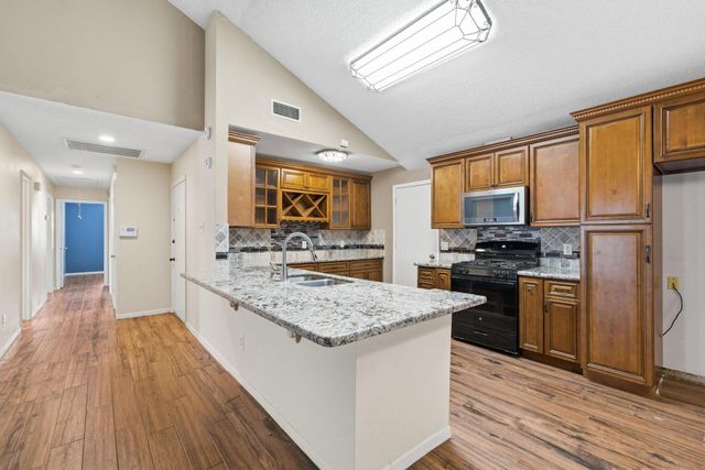 15611 Meadow Village Drive, Houston, TX 77095