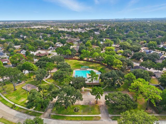 15611 Meadow Village Drive, Houston, TX 77095