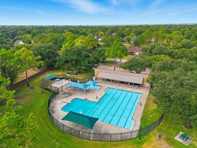 15611 Meadow Village Drive, Houston, TX 77095