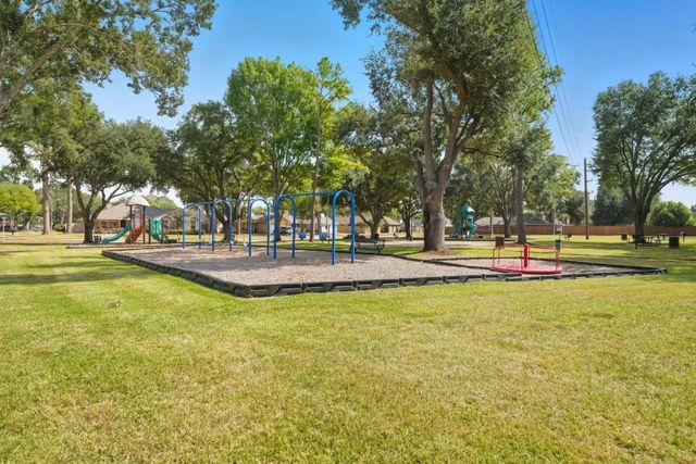 15611 Meadow Village Drive, Houston, TX 77095