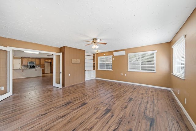 15611 Meadow Village Drive, Houston, TX 77095