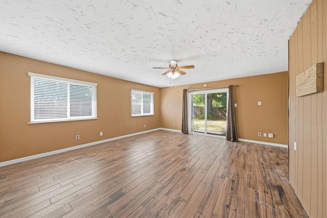 15611 Meadow Village Drive, Houston, TX 77095