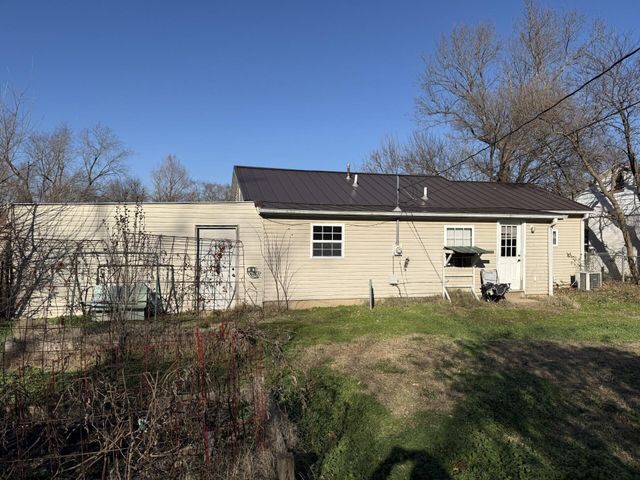 1018 4th Street, West Plains, MO 65775