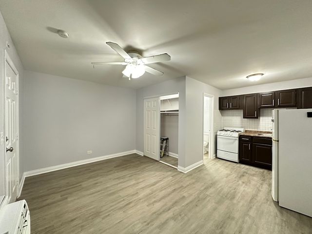 4547 N Dover Street 2F, Chicago, IL 60640