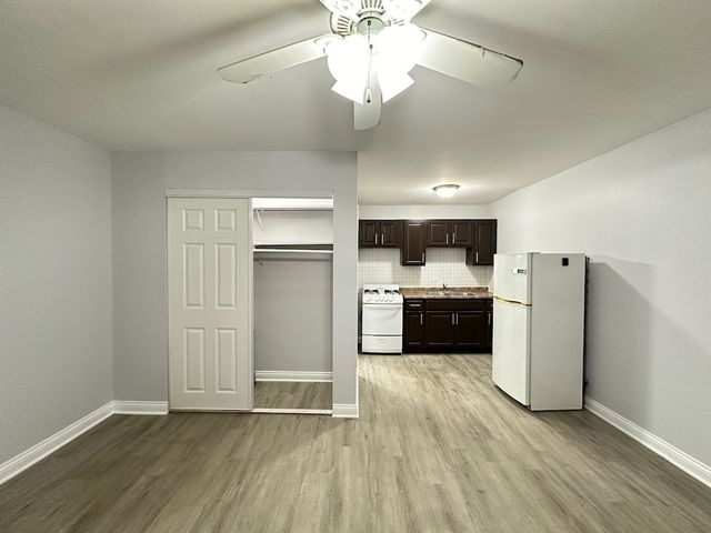 4547 N Dover Street 2F, Chicago, IL 60640