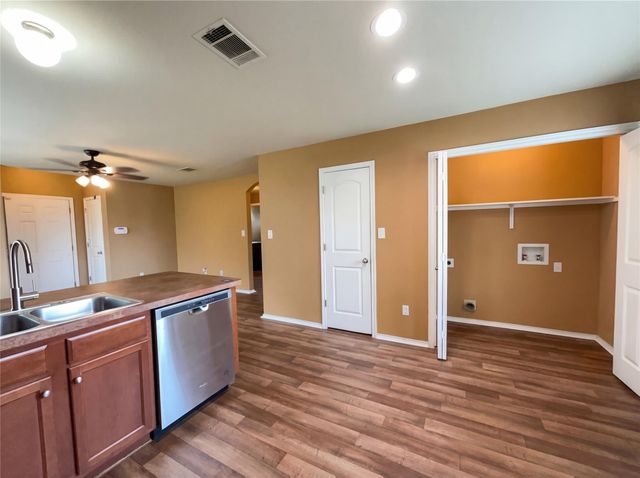 15102 Imes LN, Austin, TX 78725