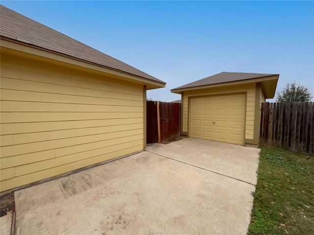 15102 Imes LN, Austin, TX 78725