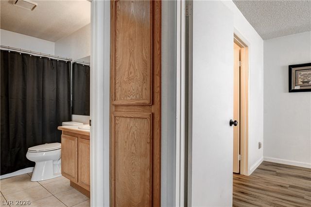 2530 Palace View Drive, Las Vegas, NV 89121