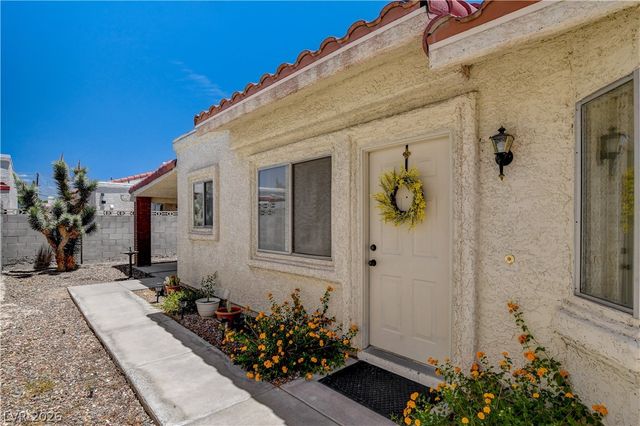 2530 Palace View Drive, Las Vegas, NV 89121
