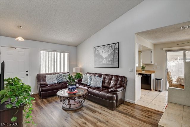 2530 Palace View Drive, Las Vegas, NV 89121