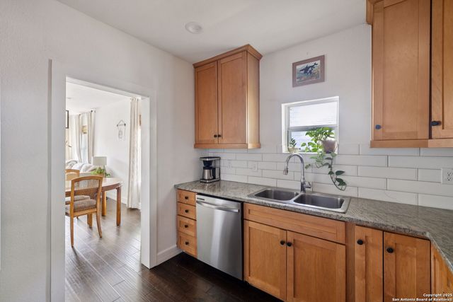 711 Eleanor, San Antonio, TX 78209