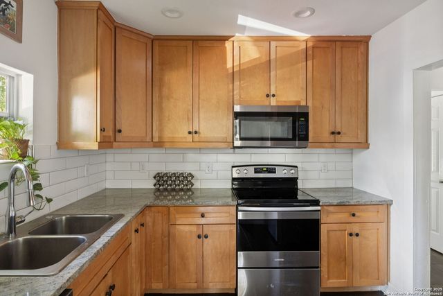 711 Eleanor, San Antonio, TX 78209