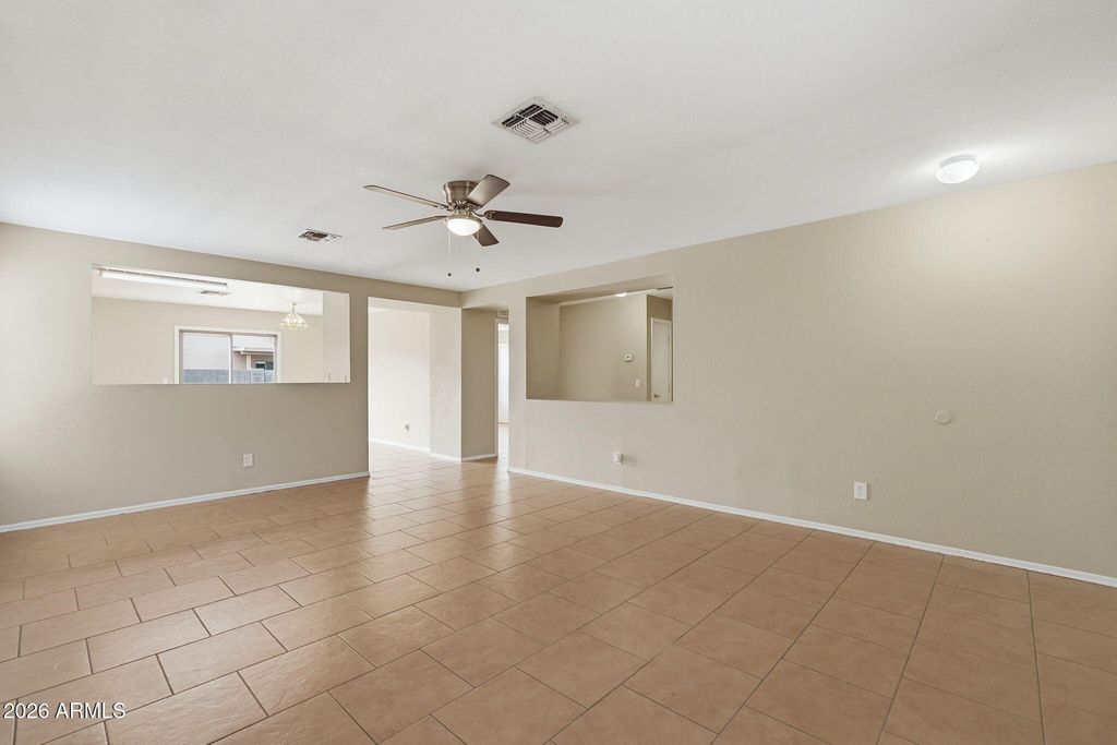 633 W KINGMAN Loop, Casa Grande, AZ 85122 — photo 3