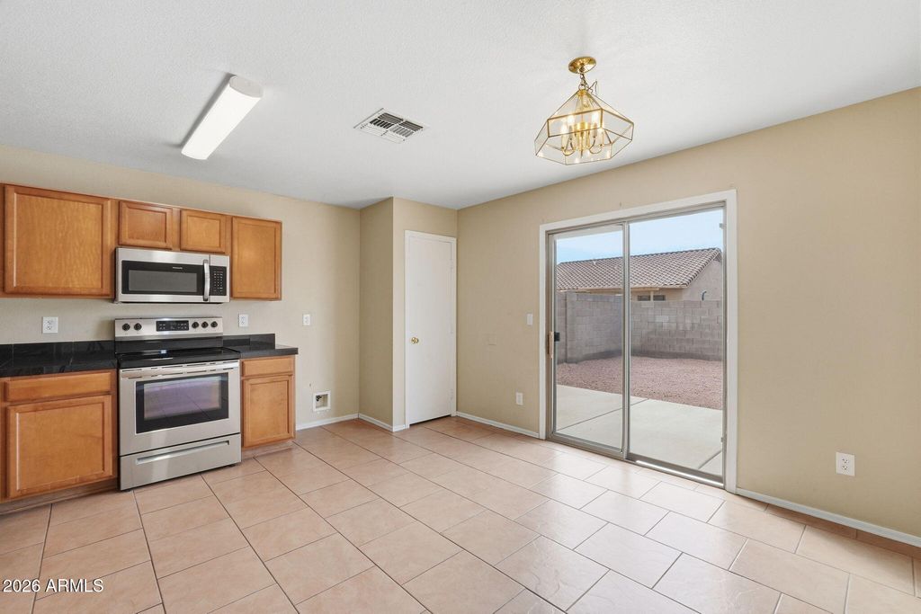 633 W KINGMAN Loop, Casa Grande, AZ 85122 — photo 5