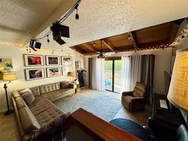 324 WINDRUSH BOULEVARD 8, Indian Rocks Beach, FL 33785