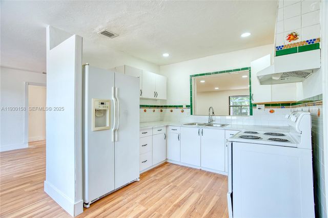 6424 SW 20th St, Miramar, FL 33023