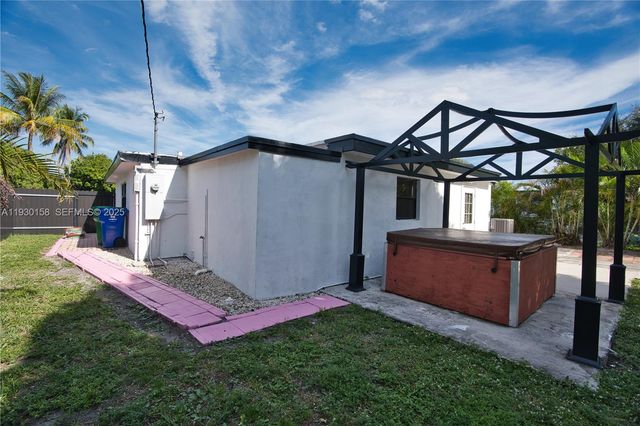 6424 SW 20th St, Miramar, FL 33023