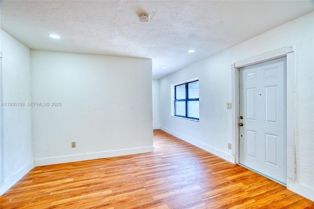 6424 SW 20th St, Miramar, FL 33023