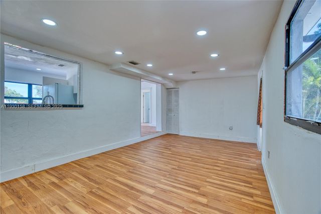 6424 SW 20th St, Miramar, FL 33023