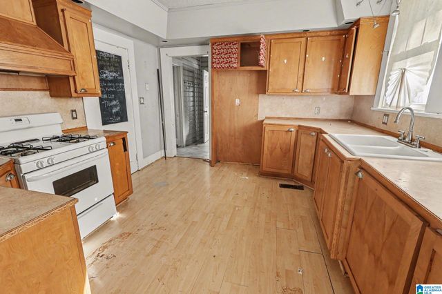 703 11TH AVENUE, Birmingham, AL 35228