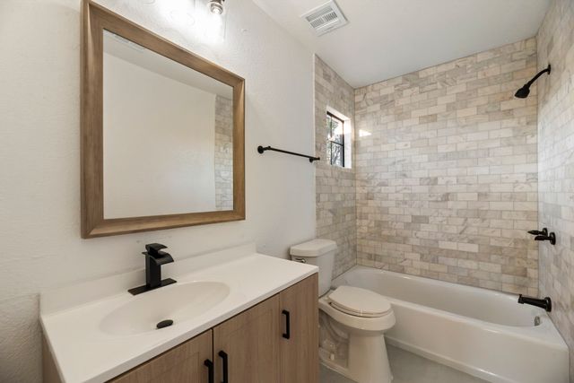 413 Horse Shoe Bend, Mesquite, TX 75149