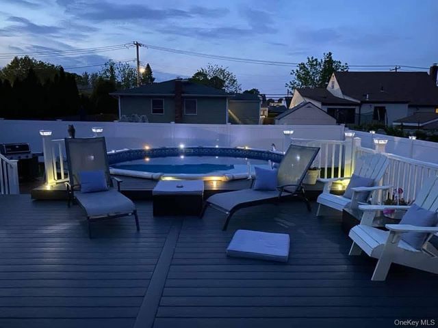 294 34th Street, Lindenhurst, NY 11757