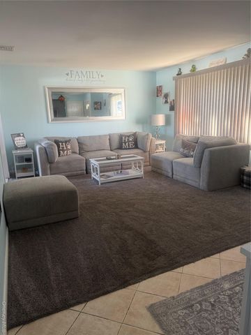 294 34th Street, Lindenhurst, NY 11757