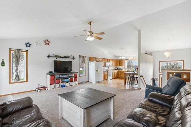 1055 Goehl Road, Waterloo, WI 53594