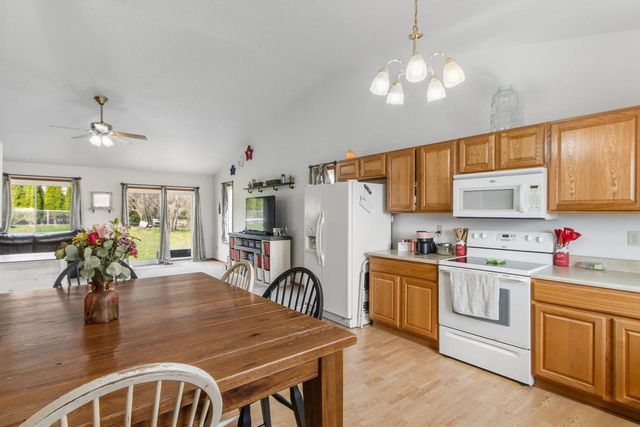1055 Goehl Road, Waterloo, WI 53594