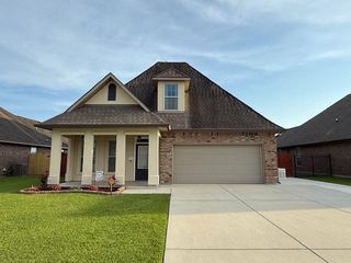 371 Pond Dr, Thibodaux, LA 70301