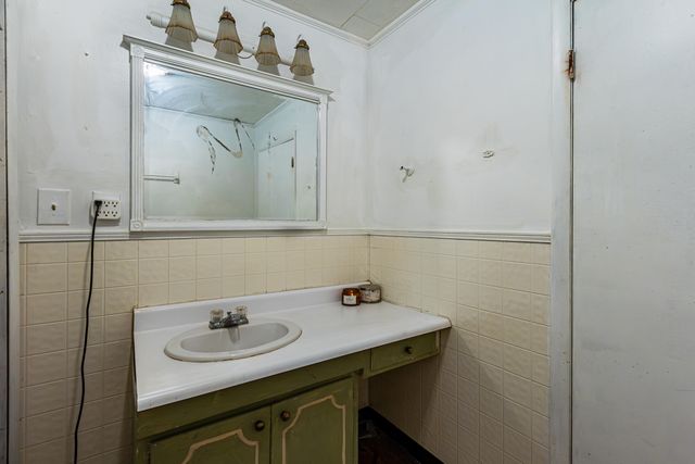 609 State Hwy 2036, Letcher, KY 41832