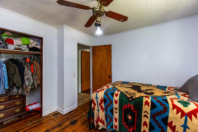 609 State Hwy 2036, Letcher, KY 41832