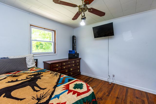 609 State Hwy 2036, Letcher, KY 41832
